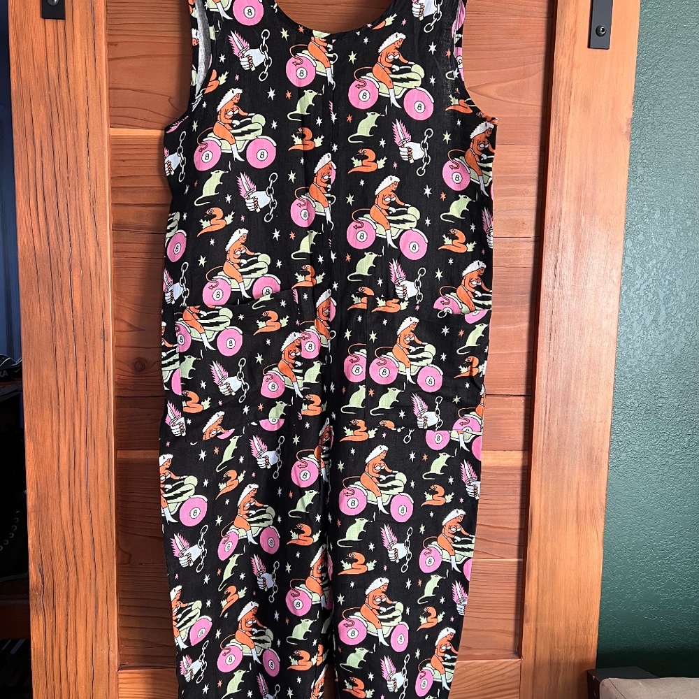 Nooworks linen garden suit size L (Mean Machine print)